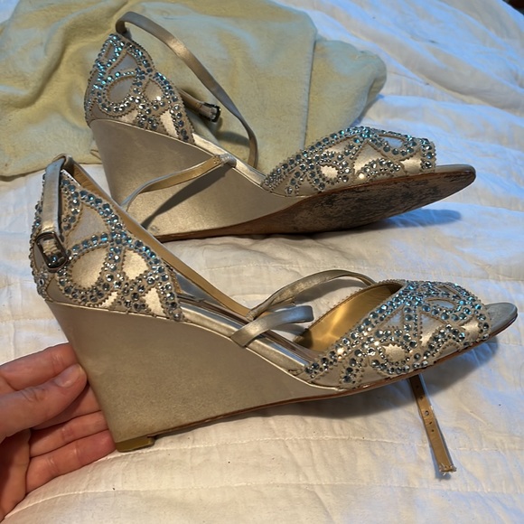 EUC Badgley Mischka Wedges - Picture 3 of 8